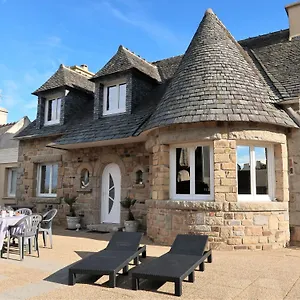  Hébergement de vacances Ty Moutic By Interhome